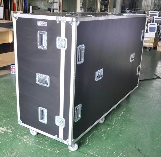 前日产CEO“畏罪潜逃”举世震惊 还用的好莱坞电影中的桥段？