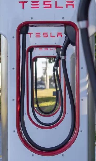 换电池比换车贵 新能源车主只有报废一条路可选？