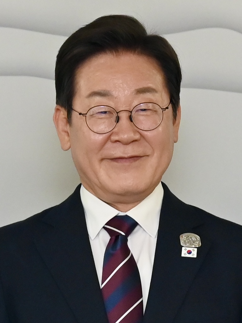 Lee_Jae-myung_G7_summit.jpg