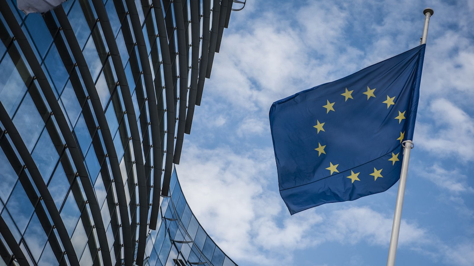 EU Court Rejects Apple's Appeal on Gatekeeper Status