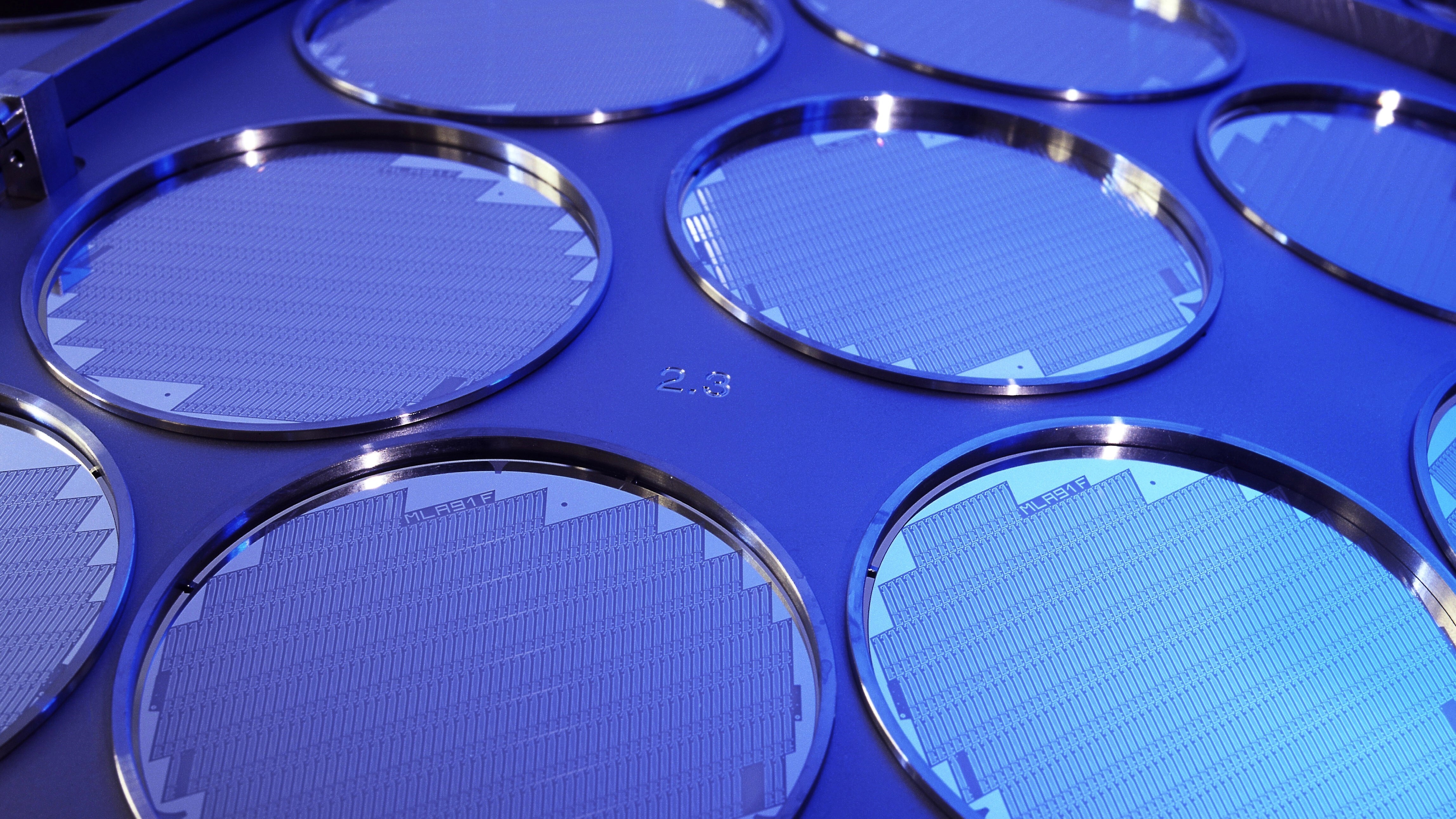 1713986546_semiconductor_wafer.jpg