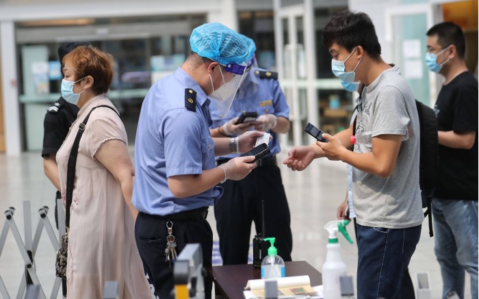 乘火车离京已不查核酸证明 大数据限制中高风险地区购票