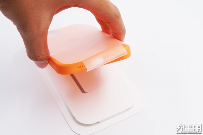 兵马未动粮草先行 适用于iPhone 12的官方MagSafe硅胶保护套开箱