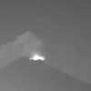墨西哥火山上空出现发光UFO