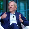 苹果前CEO：OpenAI是苹果数十年来的首个真正竞争对手